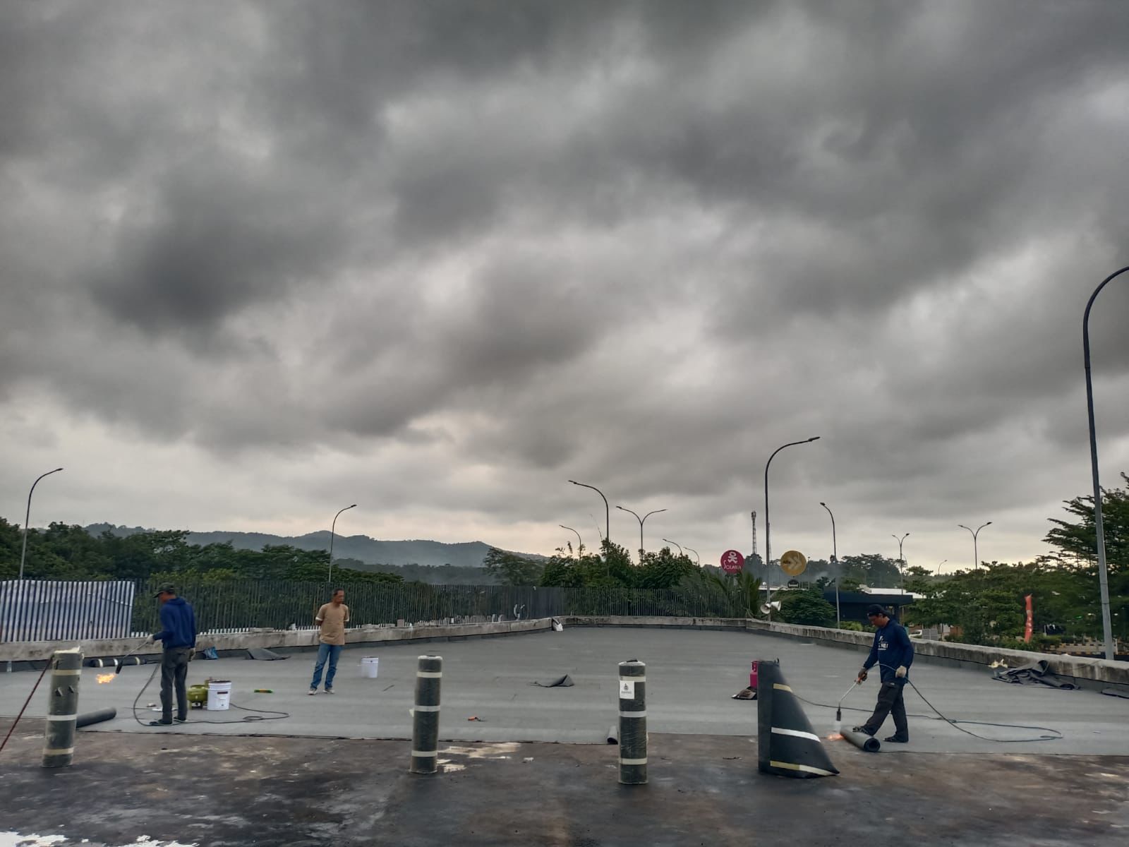 Aplikasi SealMaxX oleh Surya Waterproofing